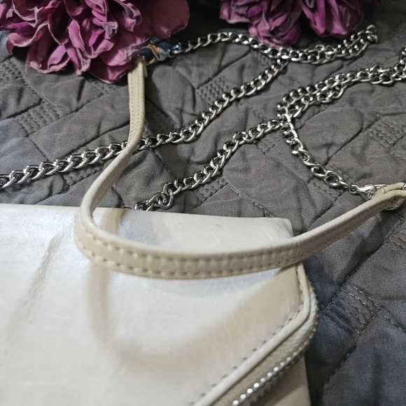 HOBO Cream Leather Wristlet with Chain Strap - Picture 3 of 16